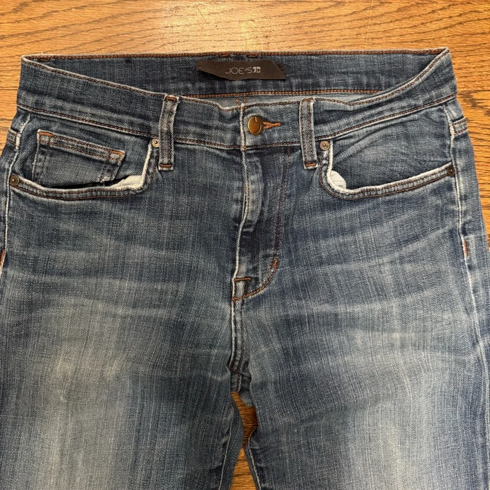 Joe's Jeans The Classic Indigo Straight Fit Distressed Denim, size 30
